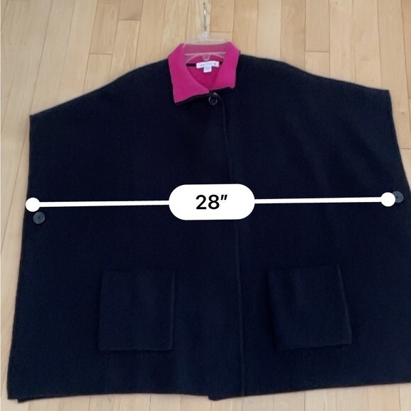 Belford Cashmere Collard Poncho Sweater in Black and Contrasting Pink One Size - Picture 9 of 12
